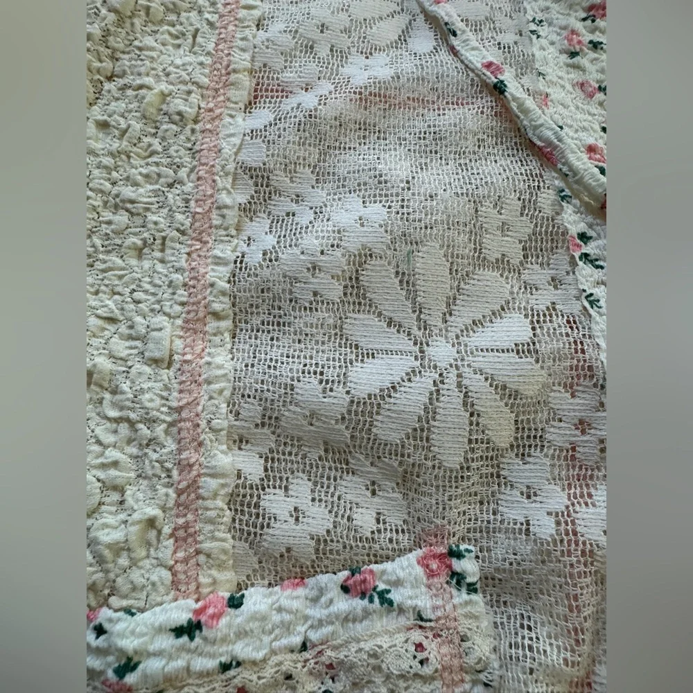 Beautiful POL Urban Bloom Floral & Lace Hoodie Jacket❤️ - Picture 8 of 16